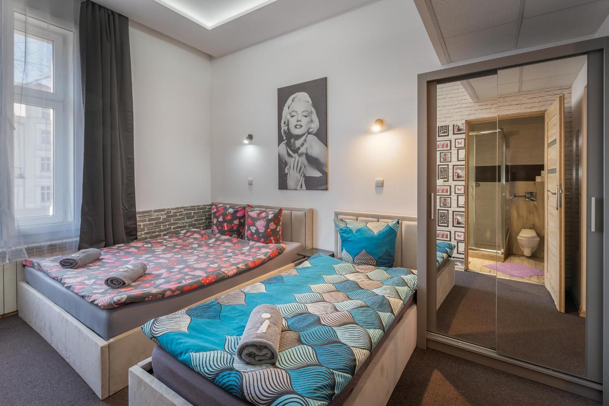 70s Guest Guest house